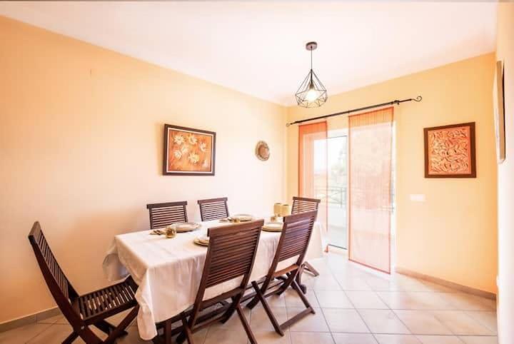 Ferienhaus Alfarmar - Pool, Only A Few Minutes Away *